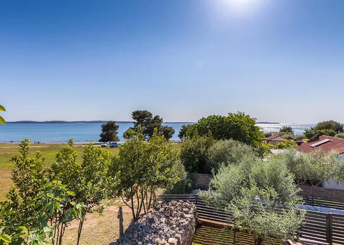 Awesome In With Wifi Vakantiehuis Peroj