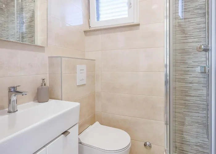 Awesome In With Wifi Vakantiehuis Peroj