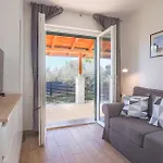 Beautiful In With Wifi Vikendica Peroj