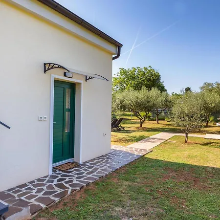Holiday home Gorgeous In With House Sea View Peroj