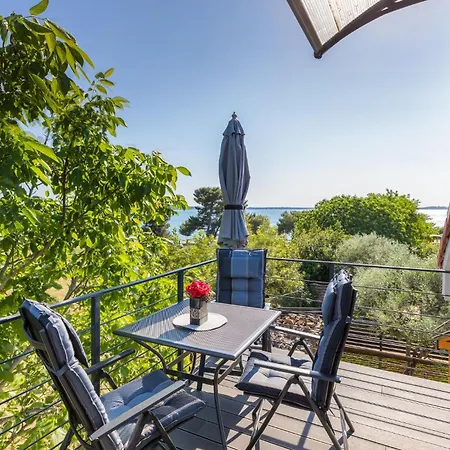 Gorgeous In With House Sea View Peroj
