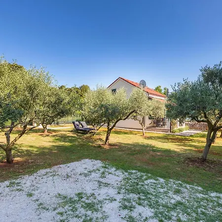 Prázdninový dům Awesome In With Wifi